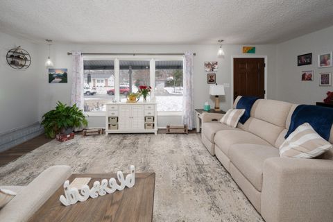 Tiny photo for 2923 Inwood Drive, Fort Wayne, IN 46815 (MLS # 202605679)