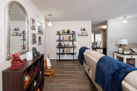 Tiny photo for 2923 Inwood Drive, Fort Wayne, IN 46815 (MLS # 202605679)