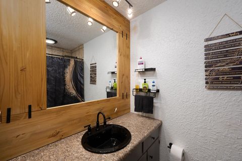 Tiny photo for 2923 Inwood Drive, Fort Wayne, IN 46815 (MLS # 202605679)