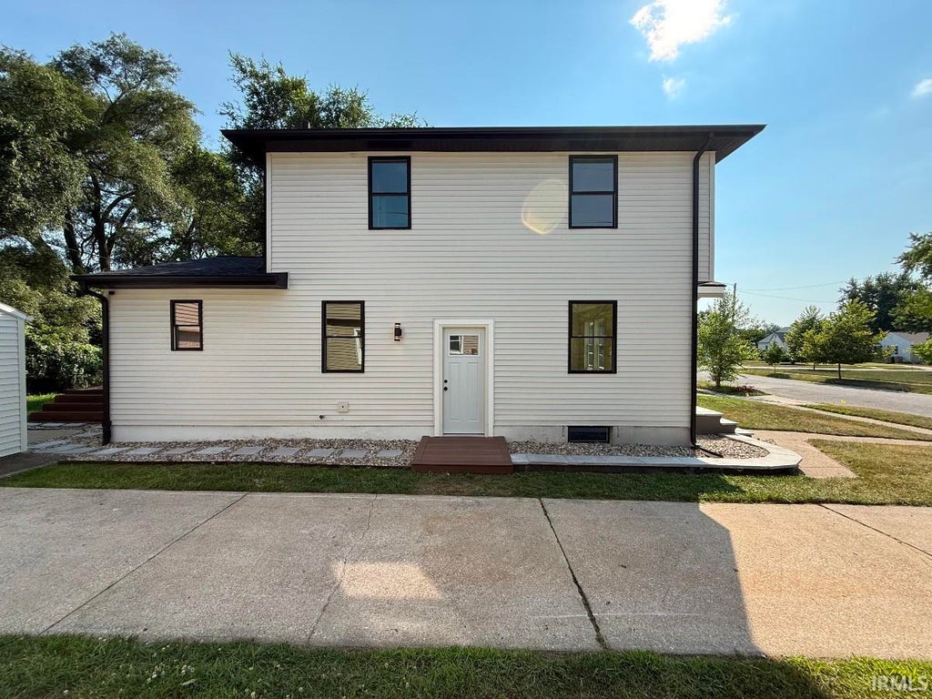 Photo of 1218 Woodlawn Boulevard, South Bend, IN 46616 (MLS # 202642704)
