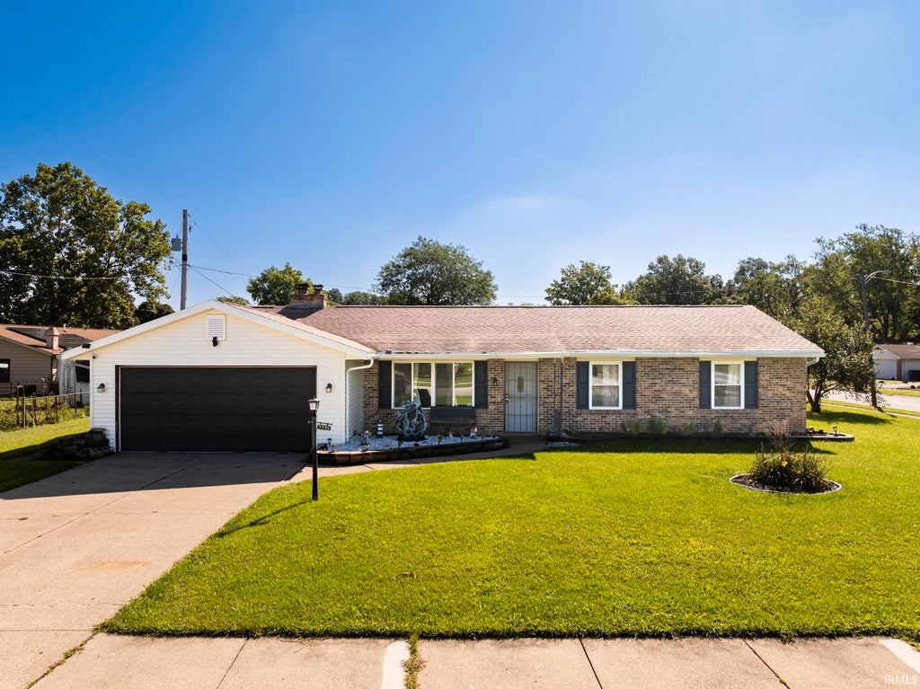 Photo of 7735 Newlin Drive, Fort Wayne, IN 46816 (MLS # 202635706)