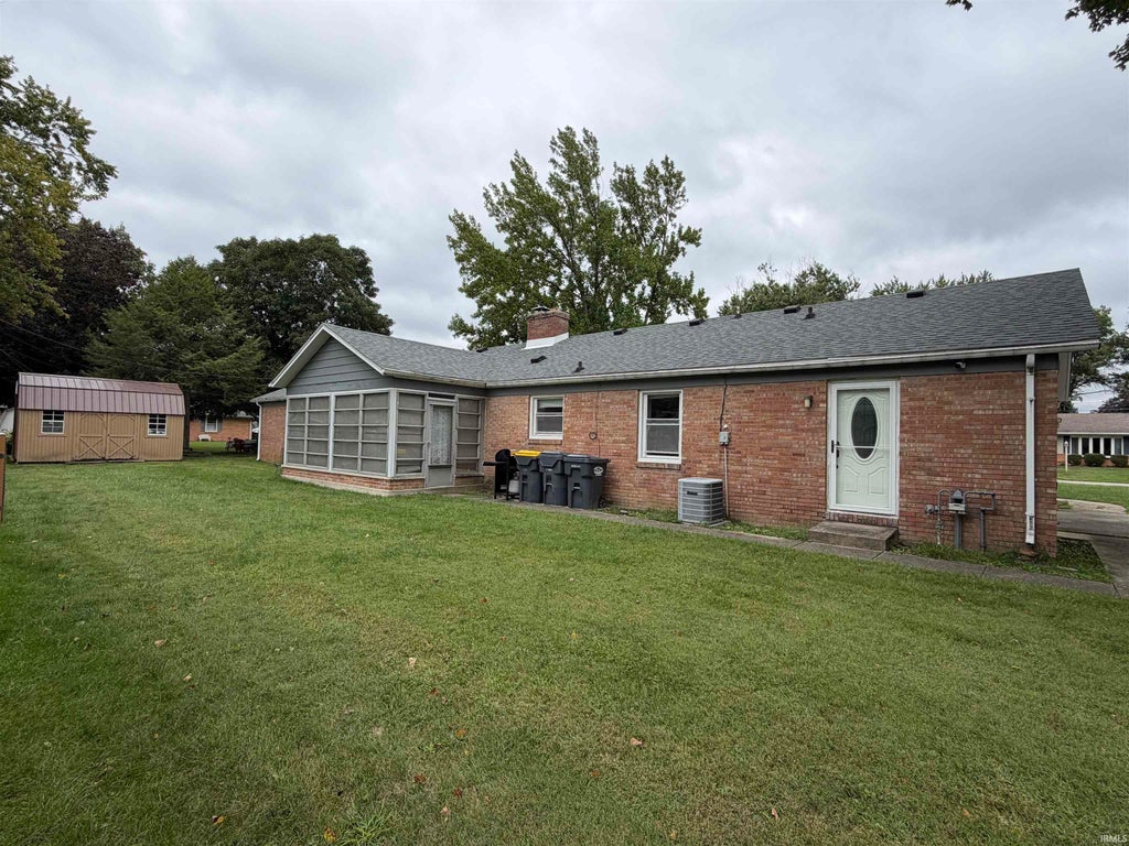 Photo of 3035 W 11th Street, Anderson, IN 46011 (MLS # 202639590)