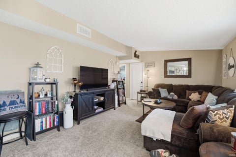 Tiny photo for 10911 E 200 N Road, Lafayette, IN 47905 (MLS # 202640678)