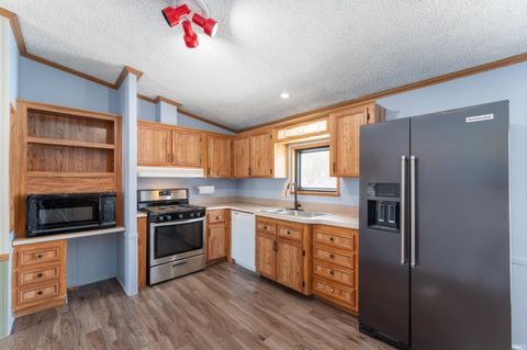 Tiny photo for 10590 S 550 e, Amboy, IN 46911 (MLS # 202548661)