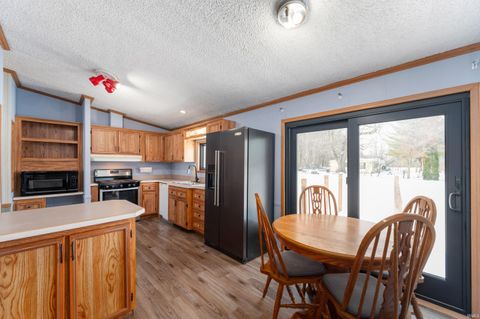 Tiny photo for 10590 S 550 e, Amboy, IN 46911 (MLS # 202548661)