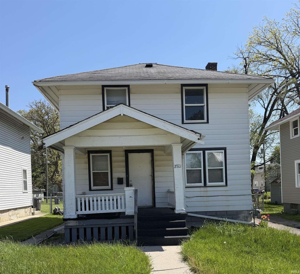 Photo of 2921 Holton Avenue, Fort Wayne, IN 46806 (MLS # 202616500)