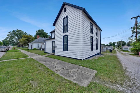 Tiny photo for 511 SW 1st Street, Washington, IN 47501 (MLS # 202628962)