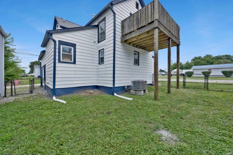 Tiny photo for 511 SW 1st Street, Washington, IN 47501 (MLS # 202628962)