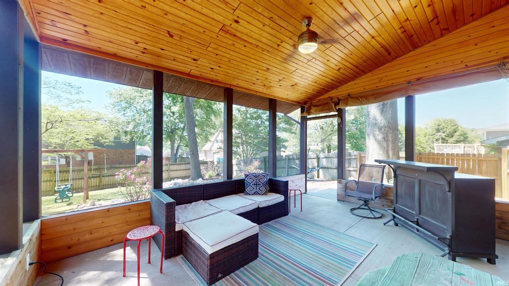 Photo of 7277 Nottingham Drive, Newburgh, IN 47630 (MLS # 202616678)