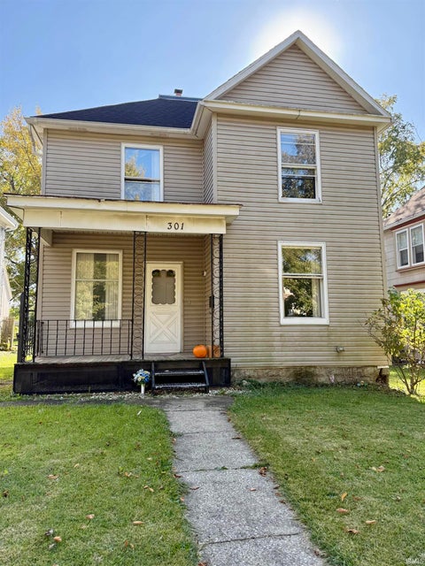Photo of 301 W Leith Street, Fort Wayne, IN 46807 (MLS # 202643825)