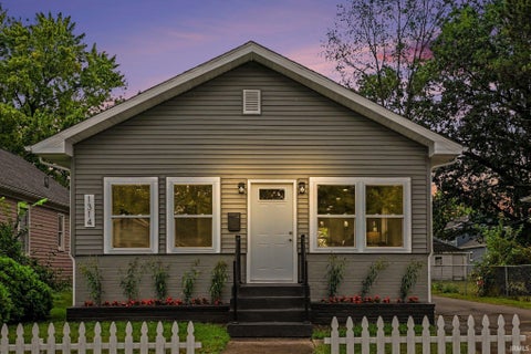 Photo of 1314 Corby Boulevard, South Bend, IN 46617 (MLS # 202638883)