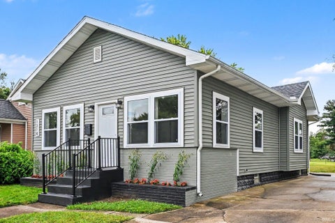 Tiny photo for 1314 Corby Boulevard, South Bend, IN 46617 (MLS # 202638883)