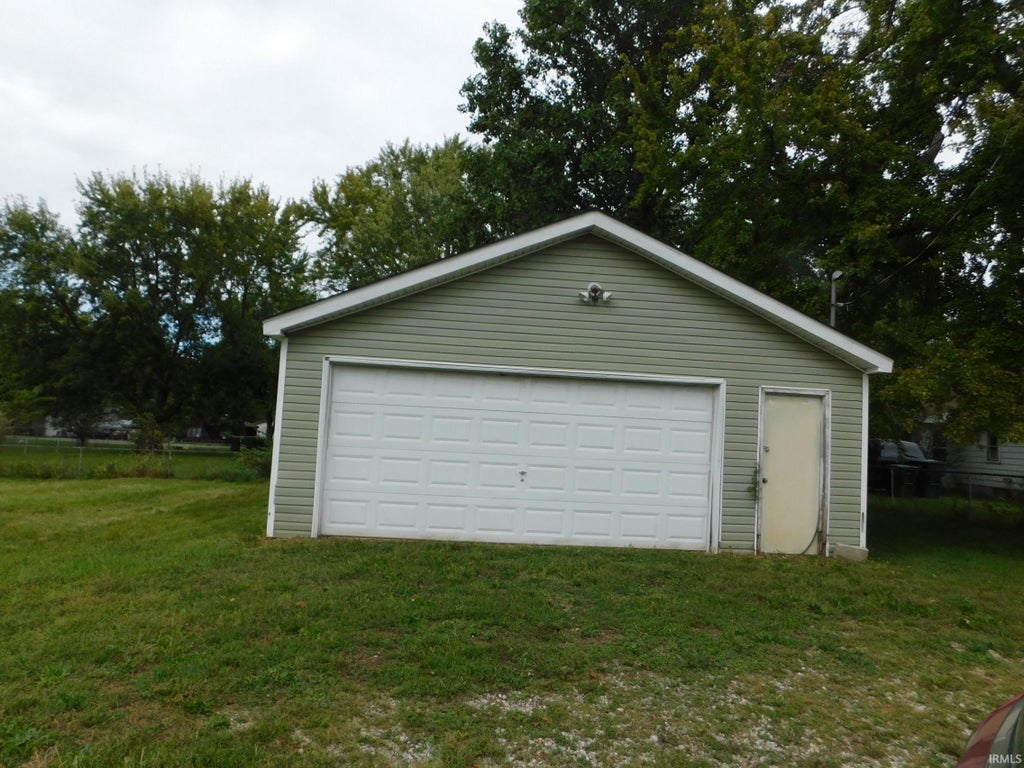Photo of 1436 E 22ND Street, Muncie, IN 47302 (MLS # 202640182)