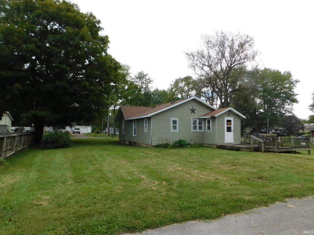 Photo of 1436 E 22ND Street, Muncie, IN 47302 (MLS # 202640182)