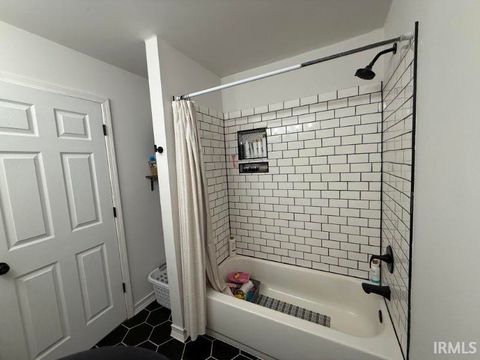 Tiny photo for 1579 S Ridgeview Road, Logansport, IN 46947 (MLS # 202611821)