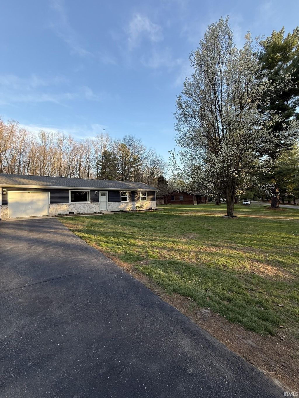 Photo of 1579 S Ridgeview Road, Logansport, IN 46947 (MLS # 202611821)