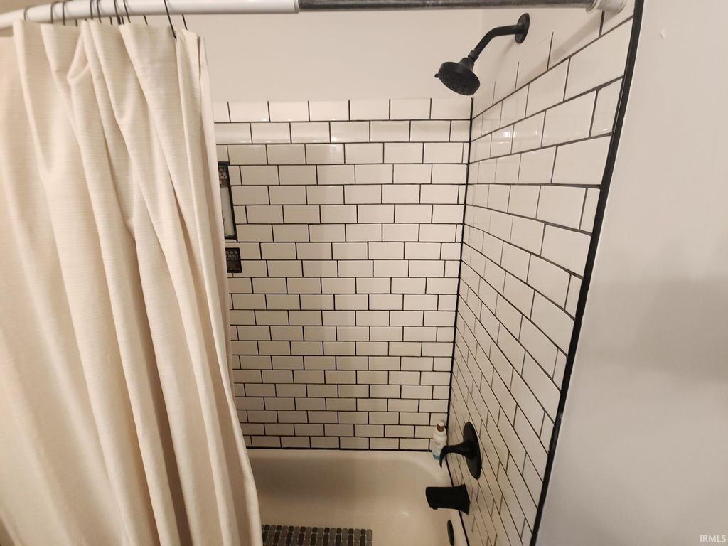 Photo of 1579 S Ridgeview Road, Logansport, IN 46947 (MLS # 202611821)