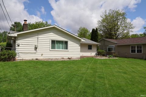 Tiny photo for 1418 Deveron Drive, New Haven, IN 46774 (MLS # 202616170)
