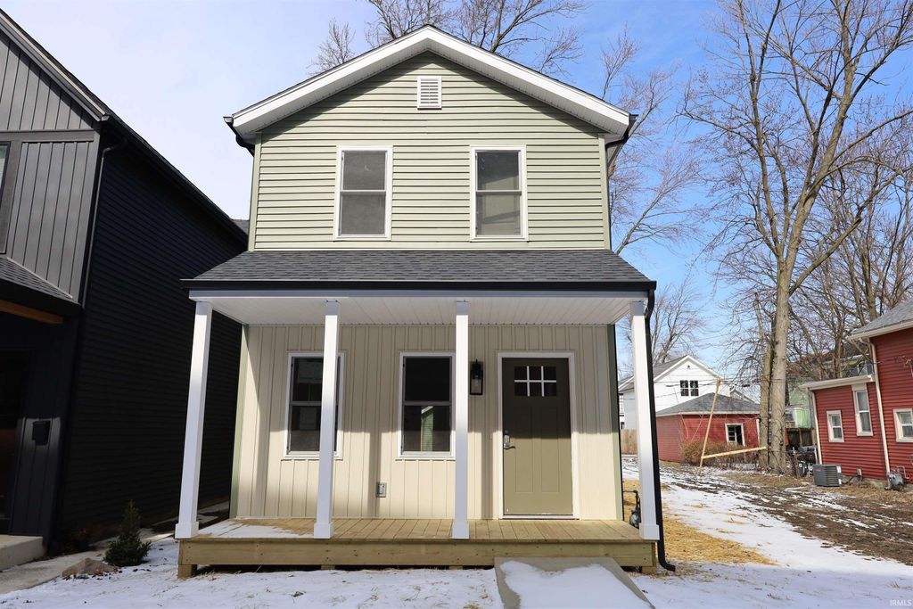 Photo of 816 Lavina Street, Fort Wayne, IN 46802 (MLS # 202604865)