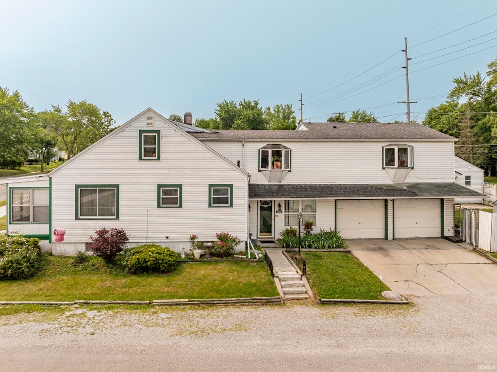 Photo of 4002 Hannah Street, Fort Wayne, IN 46806 (MLS # 202633952)