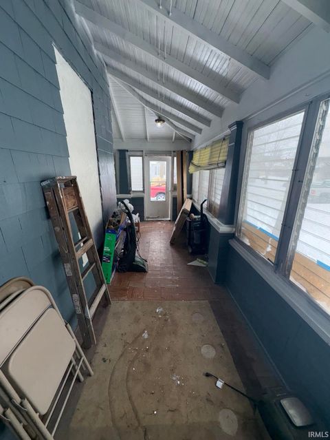 Tiny photo for 607 W Jefferson Street, Decatur, IN 46733 (MLS # 202604160)