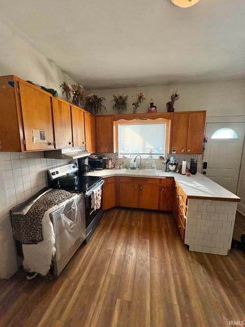 Tiny photo for 607 W Jefferson Street, Decatur, IN 46733 (MLS # 202604160)