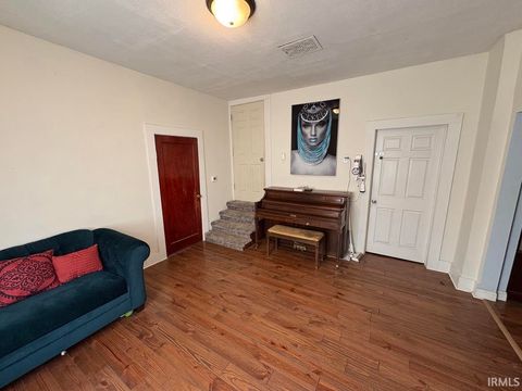 Tiny photo for 607 W Jefferson Street, Decatur, IN 46733 (MLS # 202604160)