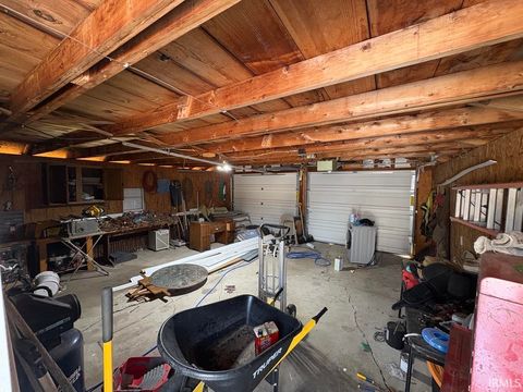 Tiny photo for 607 W Jefferson Street, Decatur, IN 46733 (MLS # 202604160)