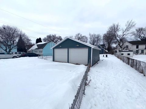 Tiny photo for 607 W Jefferson Street, Decatur, IN 46733 (MLS # 202604160)