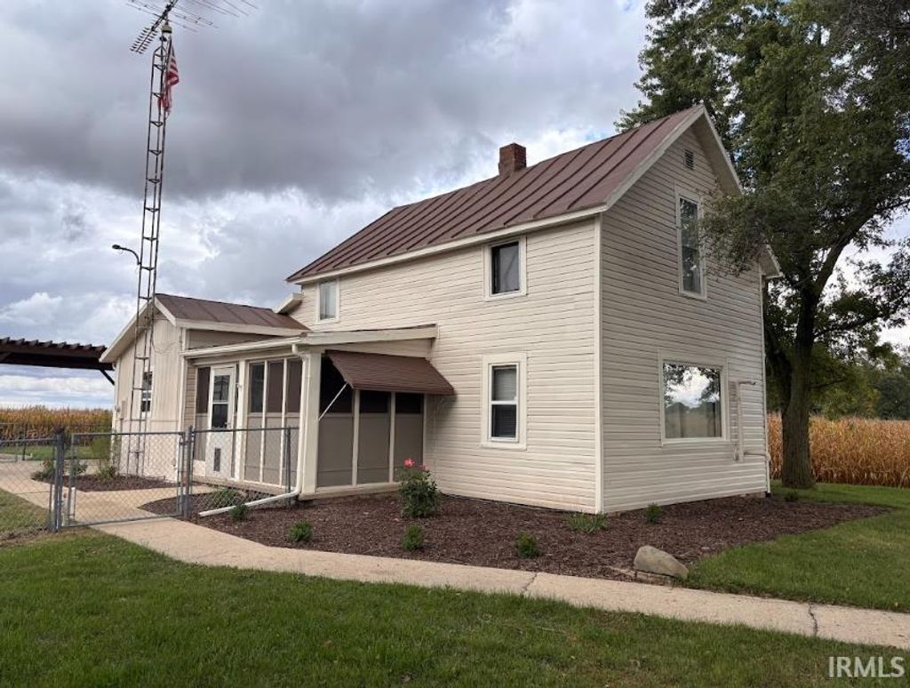 Photo of 2640 E 300 N, Winchester, IN 47394 (MLS # 202547674)