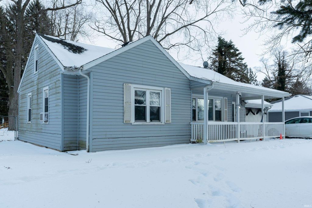 Photo of 5223 Standish Drive, Fort Wayne, IN 46806 (MLS # 202605617)