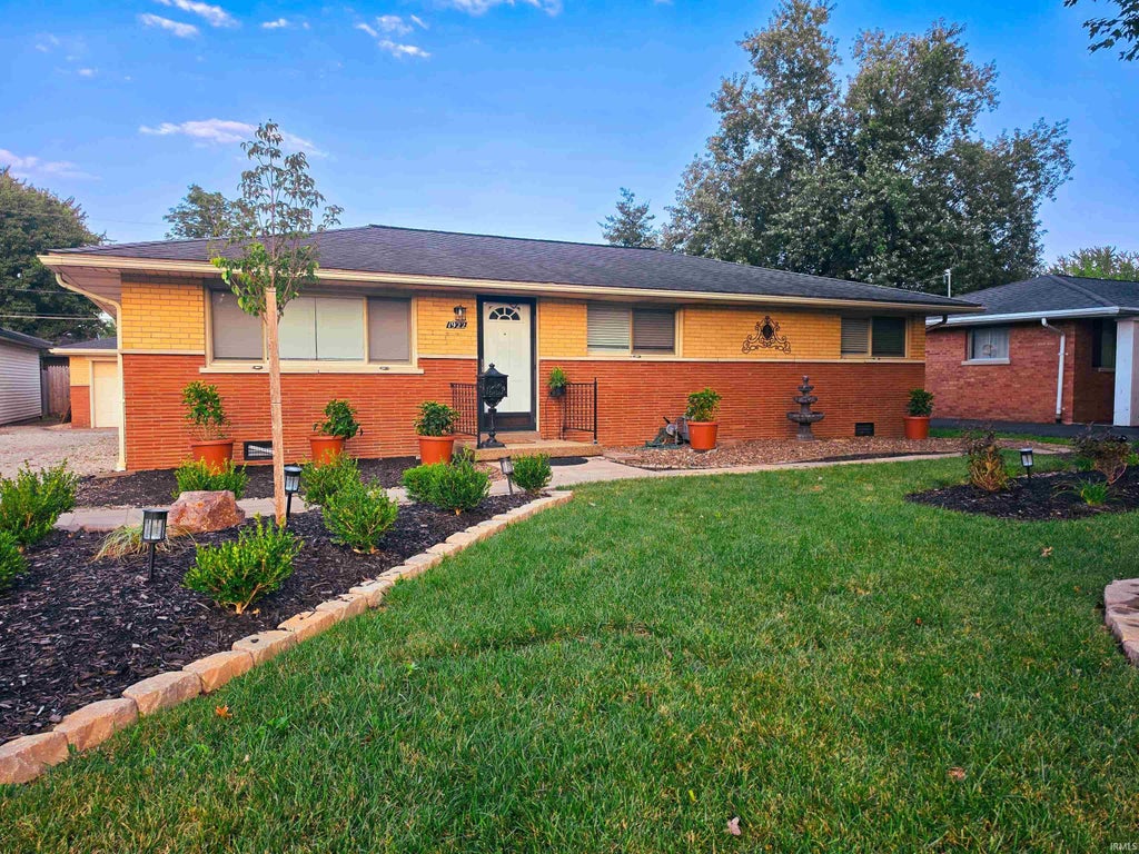 Photo of 1922 S Lombard Avenue, Evansville, IN 47714 (MLS # 202632049)