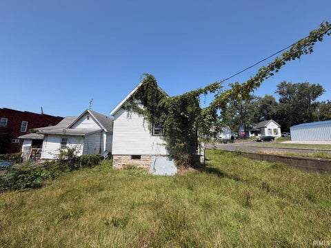 Tiny photo for 702 15th Street, Bedford, IN 47421 (MLS # 202638792)