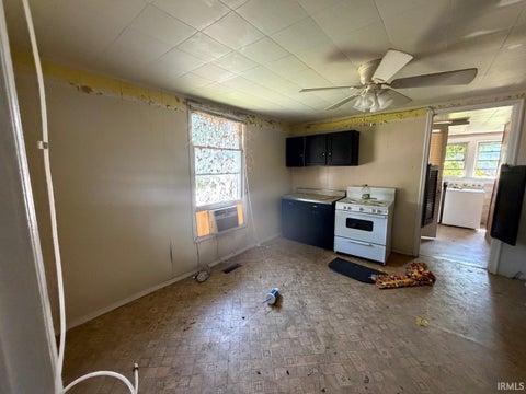 Tiny photo for 702 15th Street, Bedford, IN 47421 (MLS # 202638792)