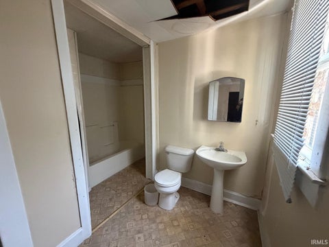 Tiny photo for 702 15th Street, Bedford, IN 47421 (MLS # 202638792)