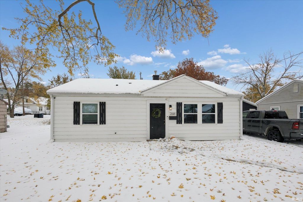 Photo of 2614 Buffalo Street, Michigan City, IN 46360 (MLS # 202545579)