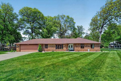 Photo of 5312 Larita Lane, Anderson, IN 46017 (MLS # 202618353)