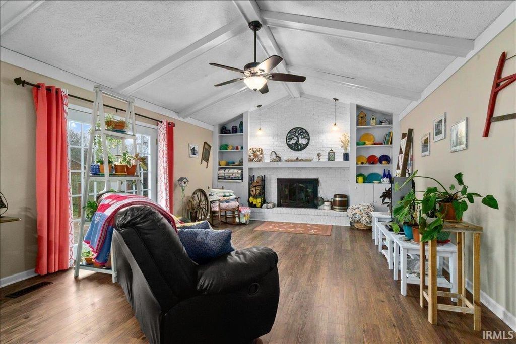 Photo of 5422 Park Drive, Newburgh, IN 47630 (MLS # 202608106)