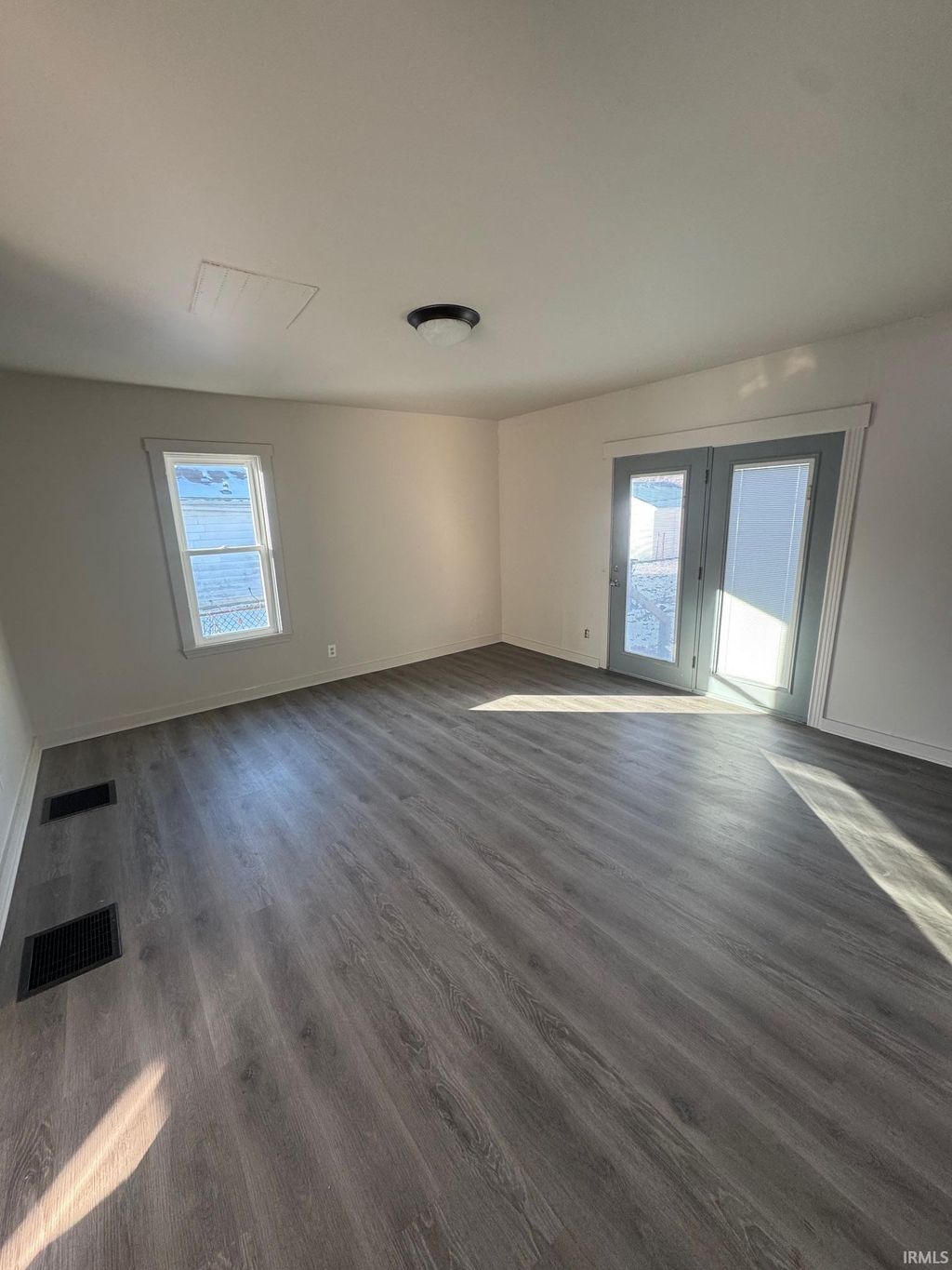 Photo of 315 Center Street, Fort Wayne, IN 46808 (MLS # 202606960)