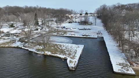 Tiny photo for 11810 W 820 north Crossroad, Monticello, IN 47960 (MLS # 202548768)