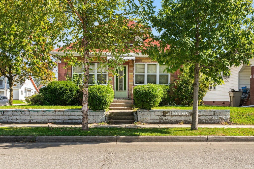 Photo of 502 S Bendix Drive, South Bend, IN 46619 (MLS # 202641845)