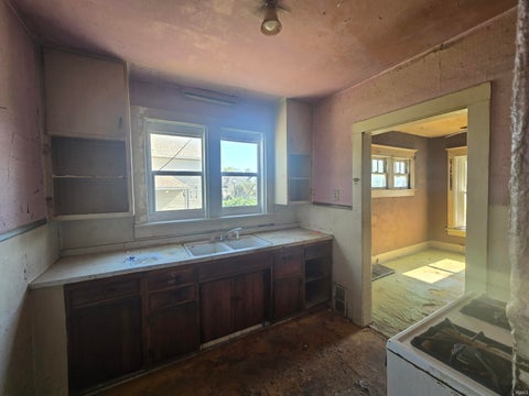 Tiny photo for 413 Eckart Street, Fort Wayne, IN 46806 (MLS # 202642573)