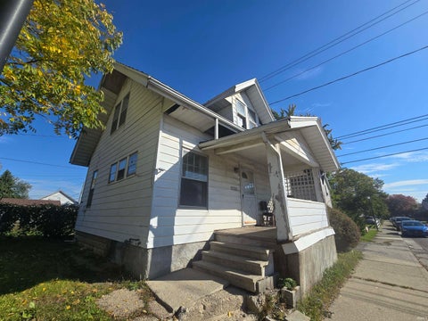 Photo of 413 Eckart Street, Fort Wayne, IN 46806 (MLS # 202642573)