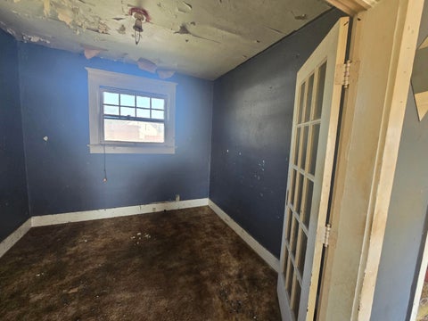 Tiny photo for 413 Eckart Street, Fort Wayne, IN 46806 (MLS # 202642573)