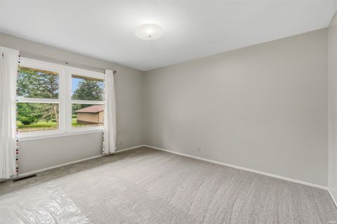 Tiny photo for 1415 W Forest Lane, Marion, IN 46952 (MLS # 202627829)