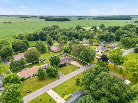 Tiny photo for 1415 W Forest Lane, Marion, IN 46952 (MLS # 202627829)