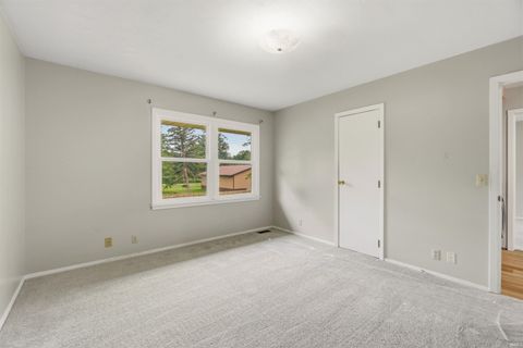 Tiny photo for 1415 W Forest Lane, Marion, IN 46952 (MLS # 202627829)