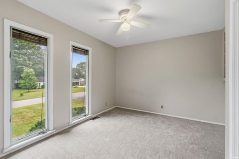 Tiny photo for 1415 W Forest Lane, Marion, IN 46952 (MLS # 202627829)