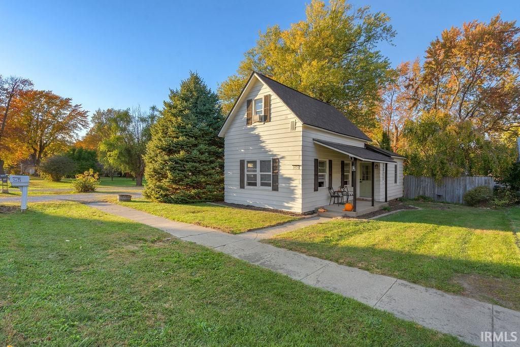 Photo for 3414 E 300 SOUTH, Kokomo, IN 46902 (MLS # 202536891)