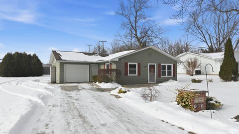 Photo of 7525 Brookward Pass, Fort Wayne, IN 46835 (MLS # 202604188)